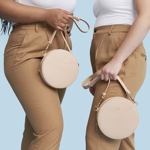 Cuyana Mini Circle Belt Bag Fanny Pack - Leather